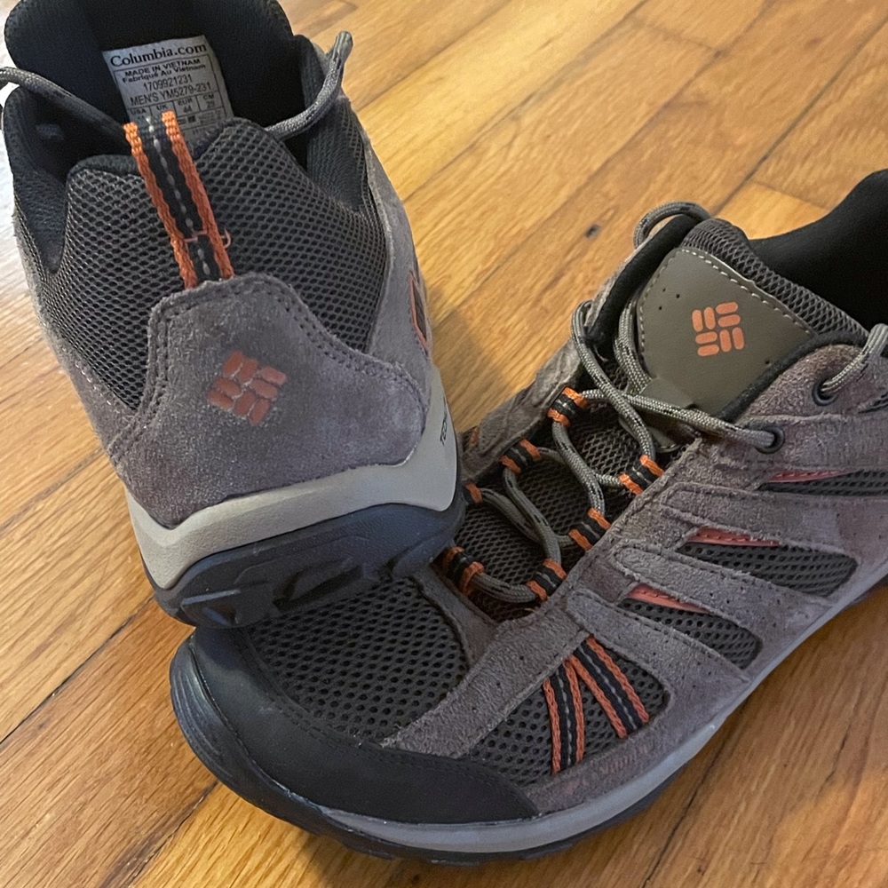 Colombia Hiking Shoes - Picture 4 of 7